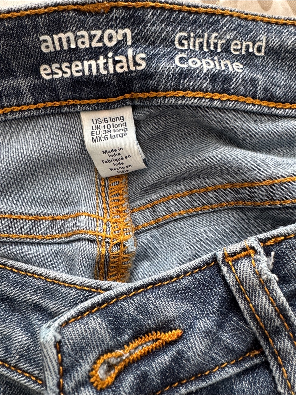 Amazon Essentials Women Girlfriend Jeans, Size 6 Long